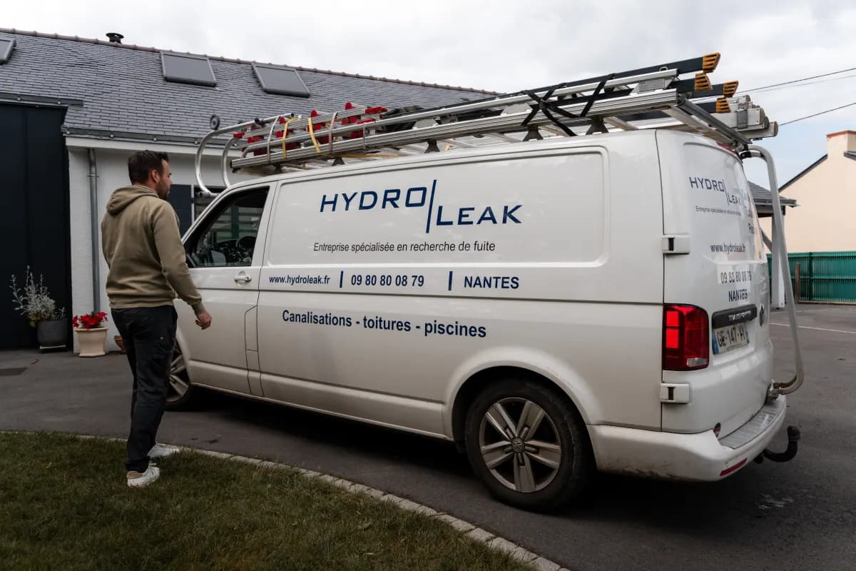 Camion d'intervention Hydro Leak, spécialiste de la recherche de fuite